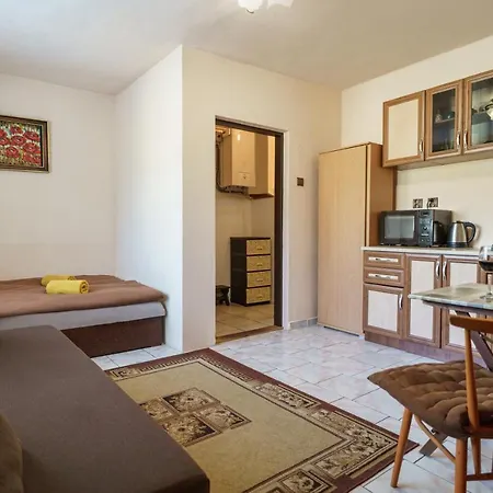 Melita - The Very Centre Of Town